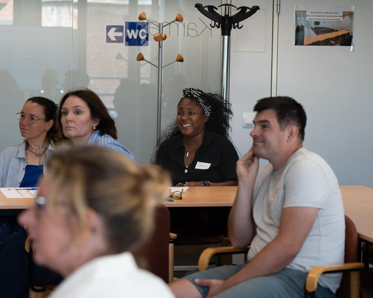 Participants à un atelier de réflexion organisé par Fabruka sur les obstacles à l’emploi rencontrés par les parents solos.